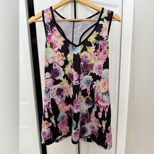 Fila, Gorgeous Women’s V-Neck Racerback Active Tank